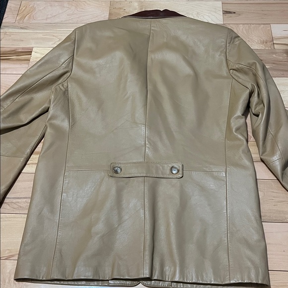 Vintage Tan and Brown Leather Blazer - Picture 8 of 14